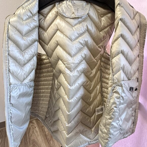 Women’s Calvin Klein Metallic Quilted Down Vest – Size XXL – Premium Down - Picture 3 of 5